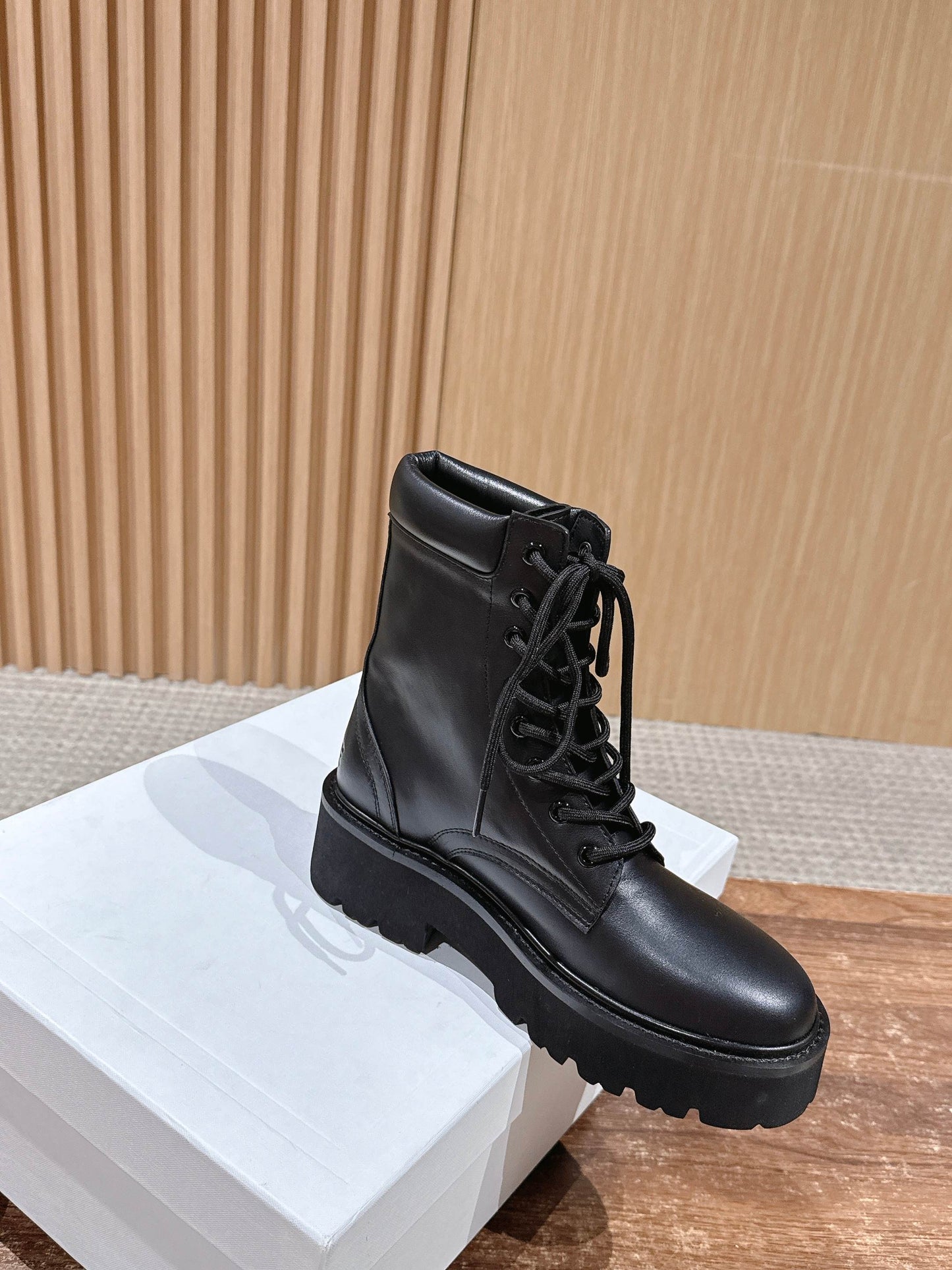 Celi 25fw combat boots