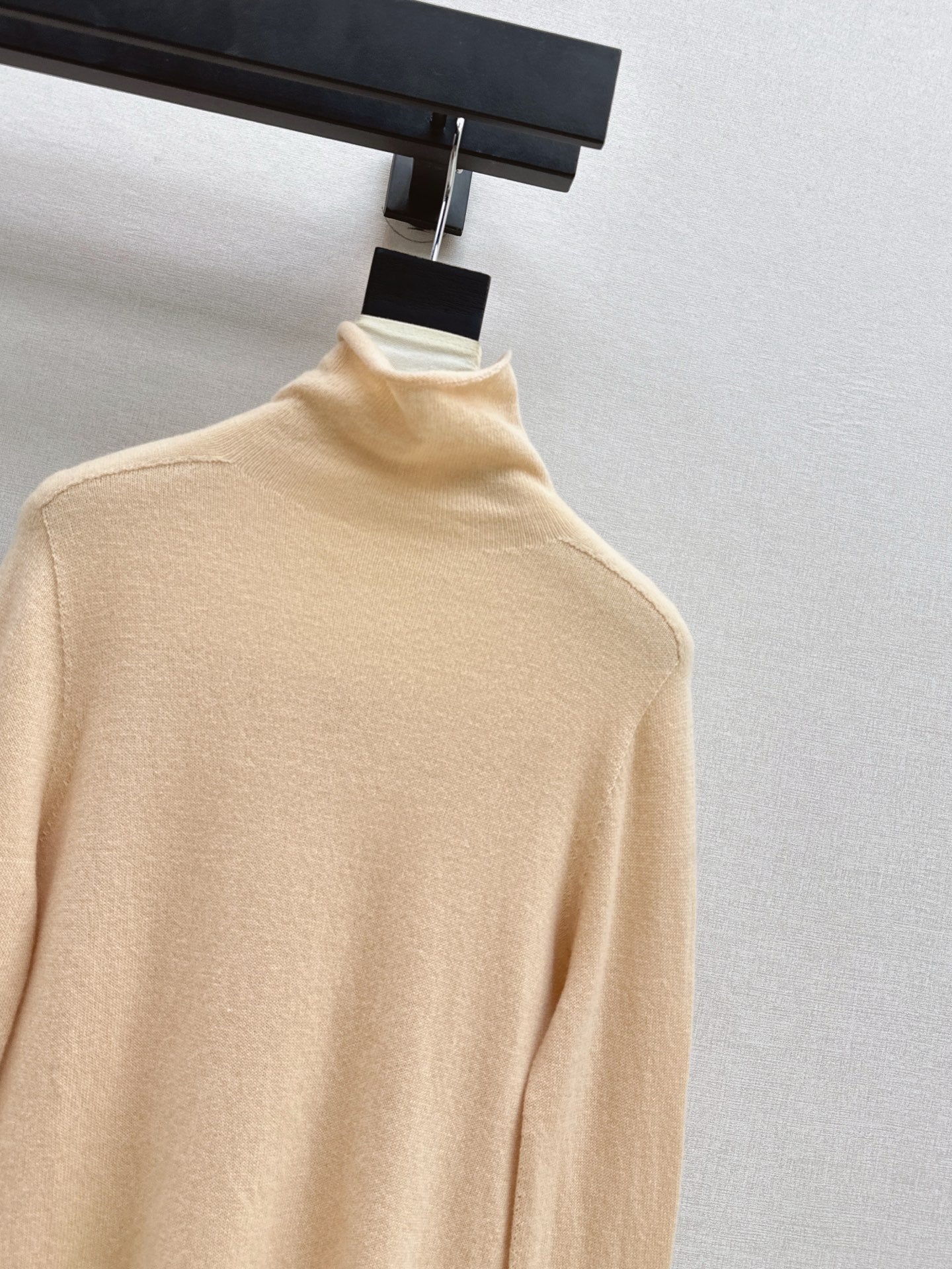 Miu 25fw turtleneck base layer