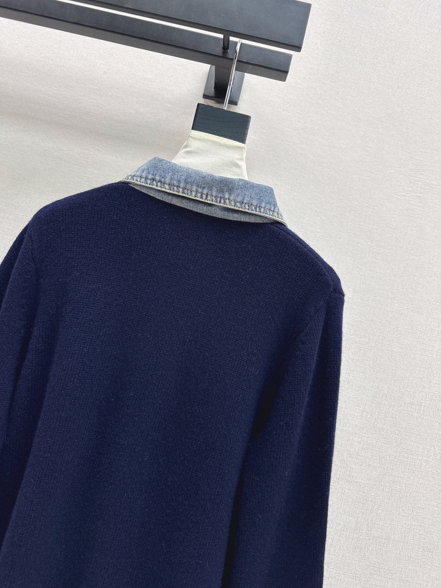 Loui 25fw polo cardigan