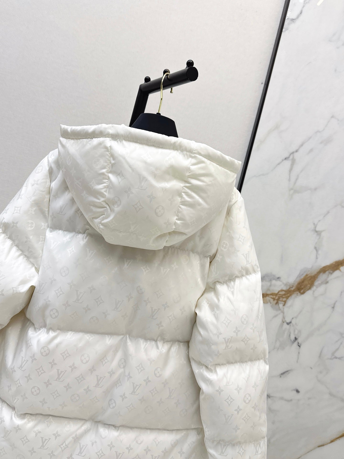 Loui 25fw down jacket