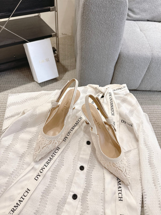 CD 25fw lace kitten slingback heels