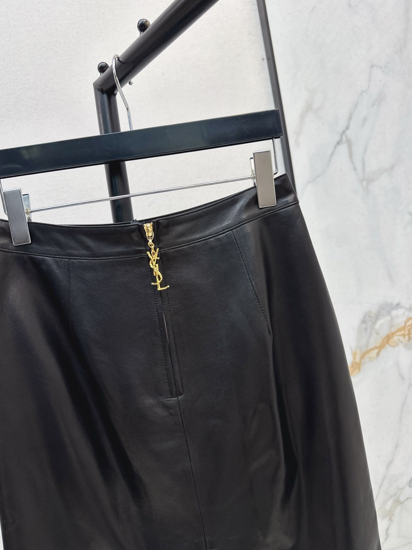 Sain 25fw leather skirt