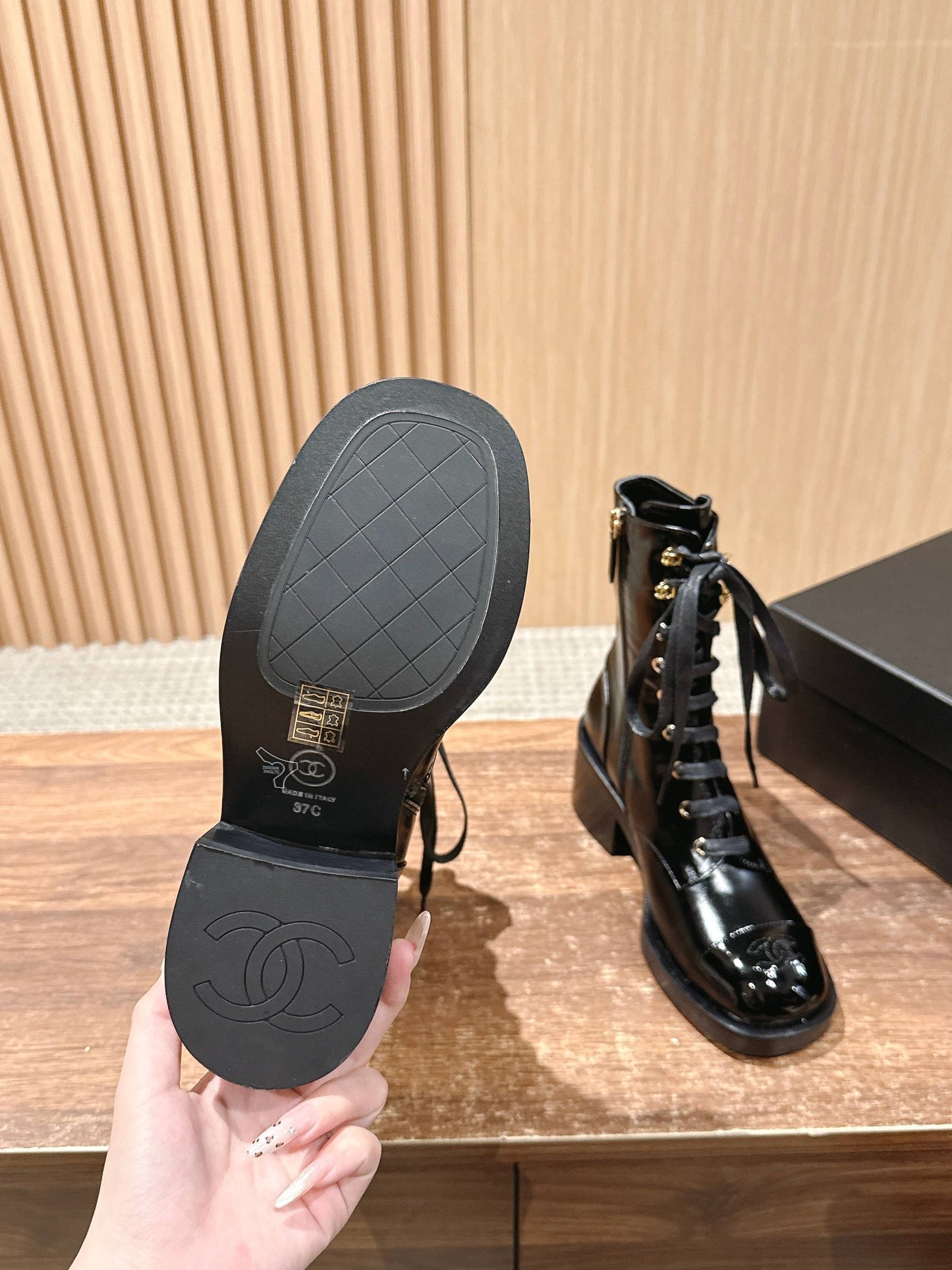 Chan 25fw combat boots