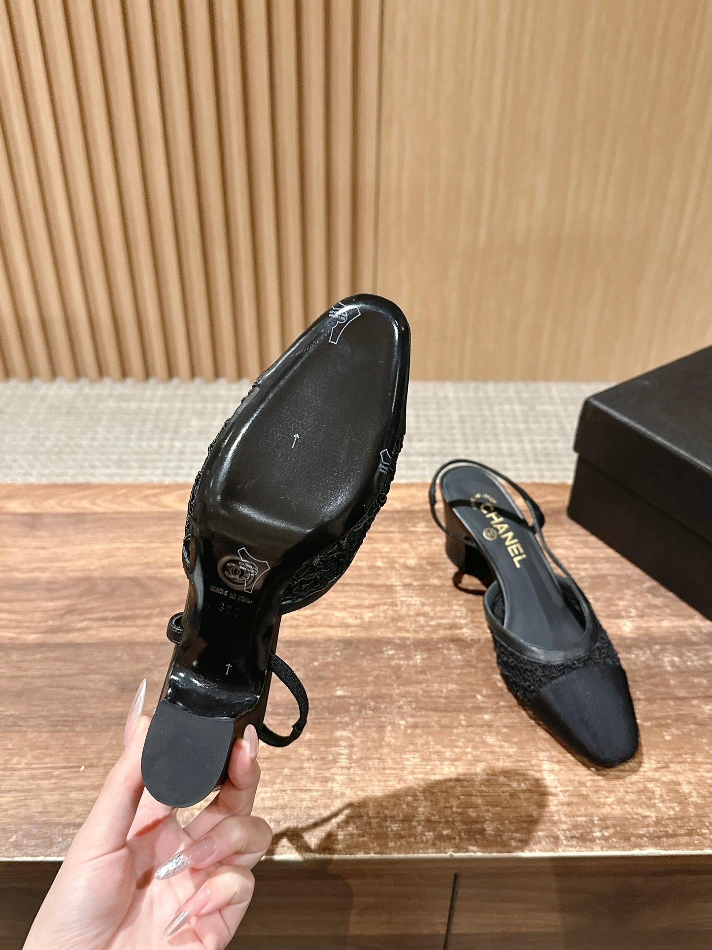 Chan 25fw lace slingback chunky heels