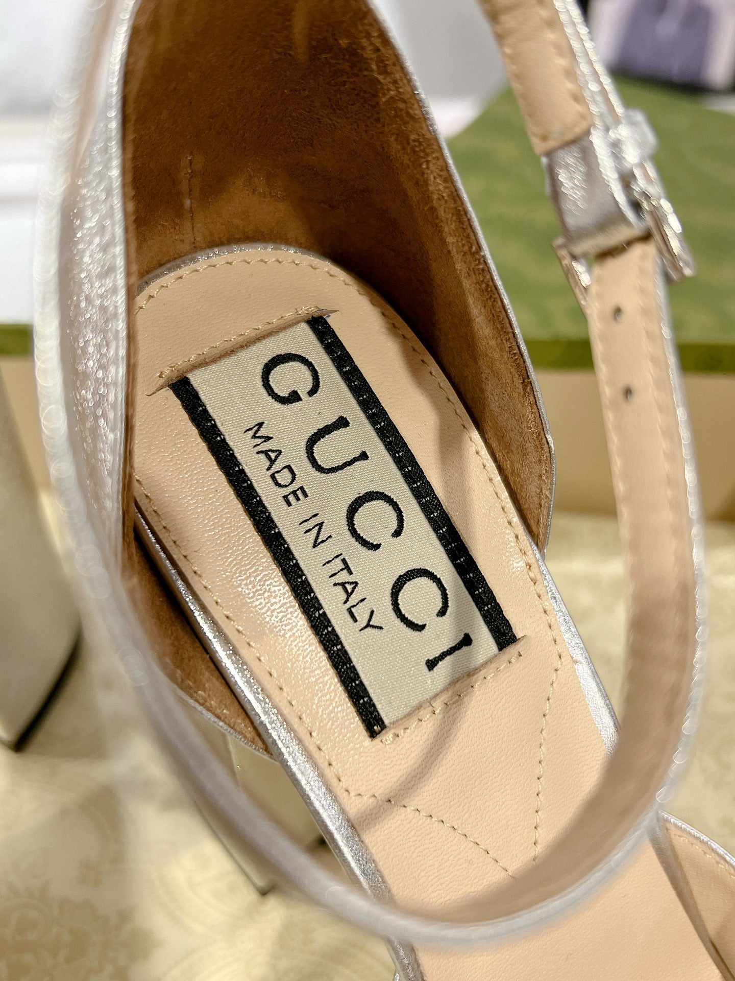 Gucc 25fw chunky heels with crystal diamond bling pumps