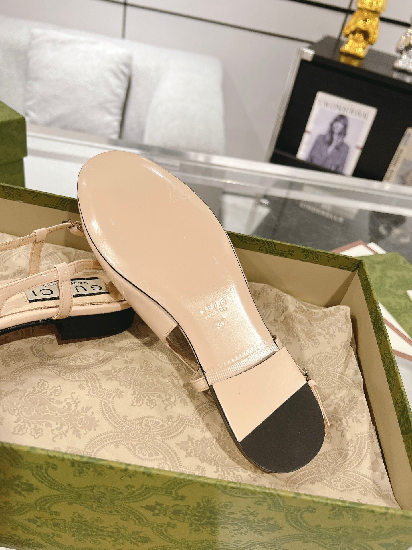 Gucc 25fw slingback flats with crystal diamond bling sandals