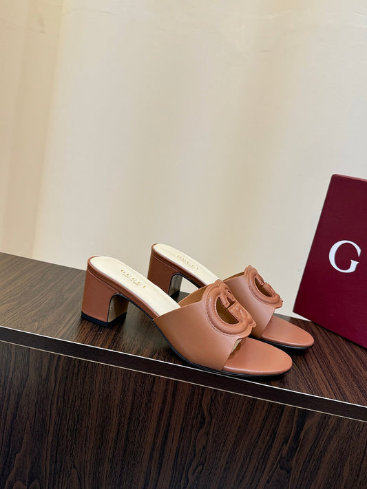 Gucc 25fw slide sandals