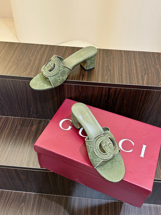 Gucc 25fw slide sandals