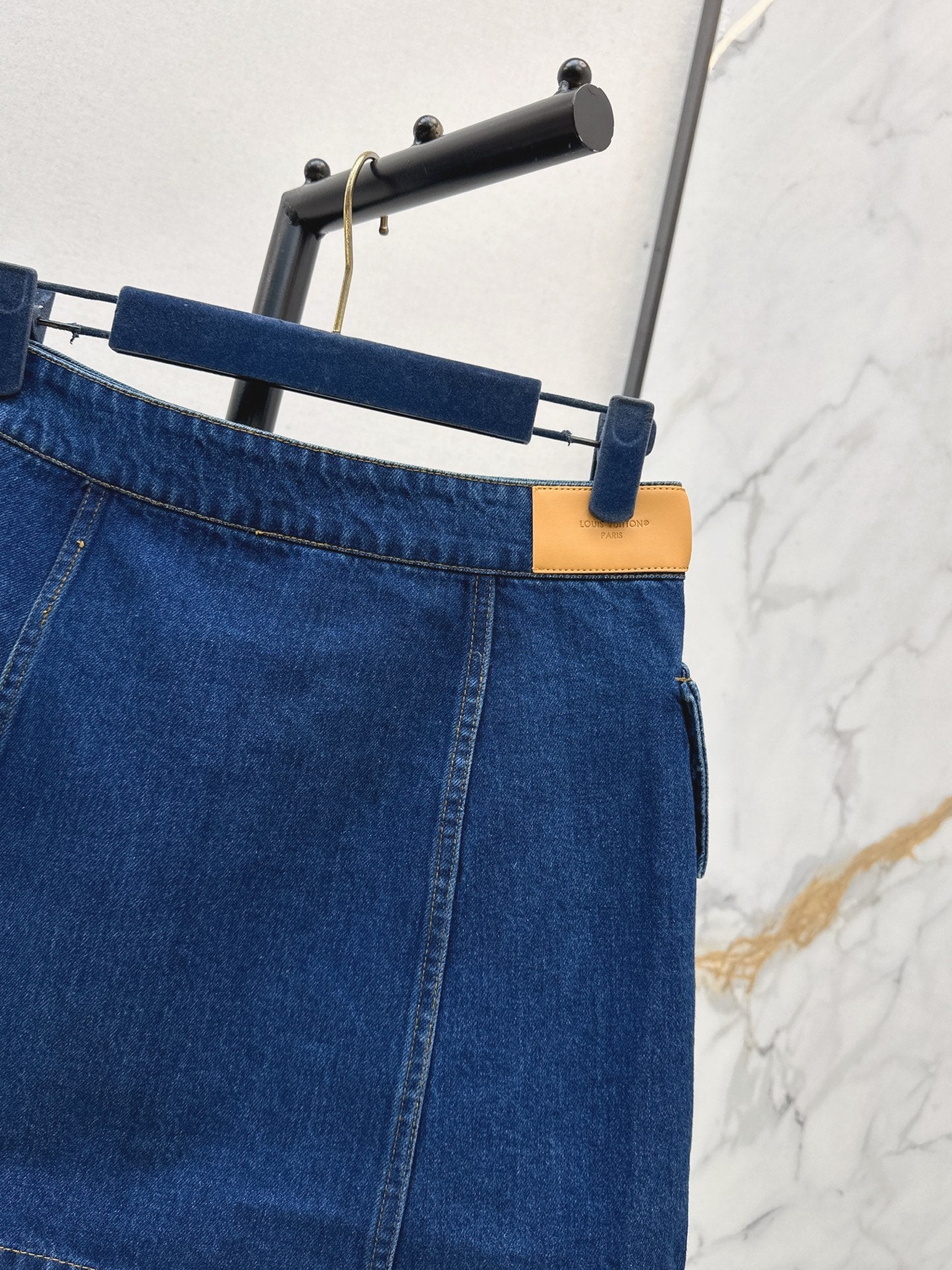 Louis 25fw denim skirt
