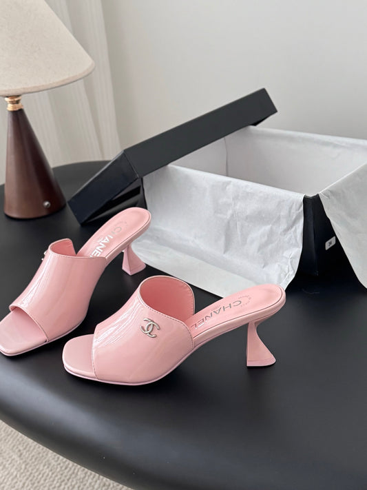 Chan 25fw kitten slides sandals