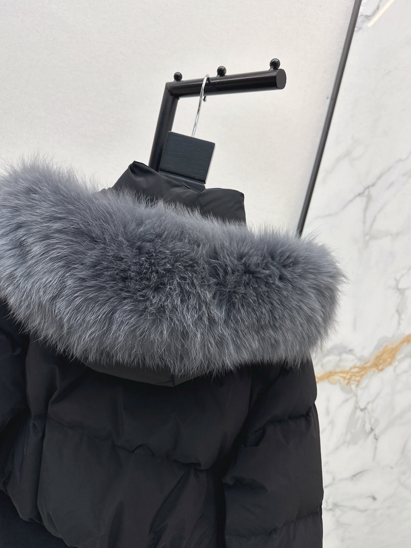 Fend 25fw down jacket