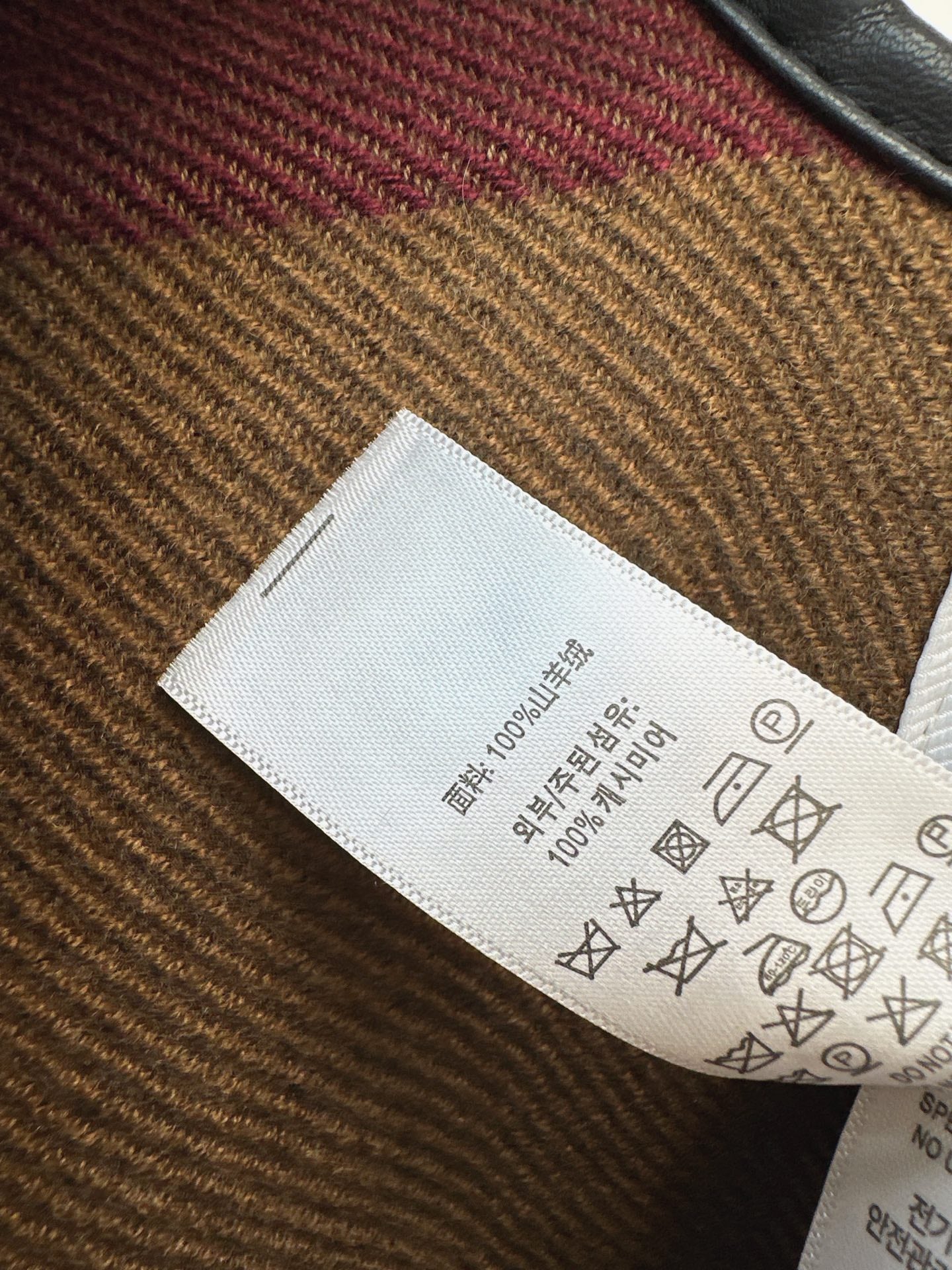 Burb 26ss reversible shawls