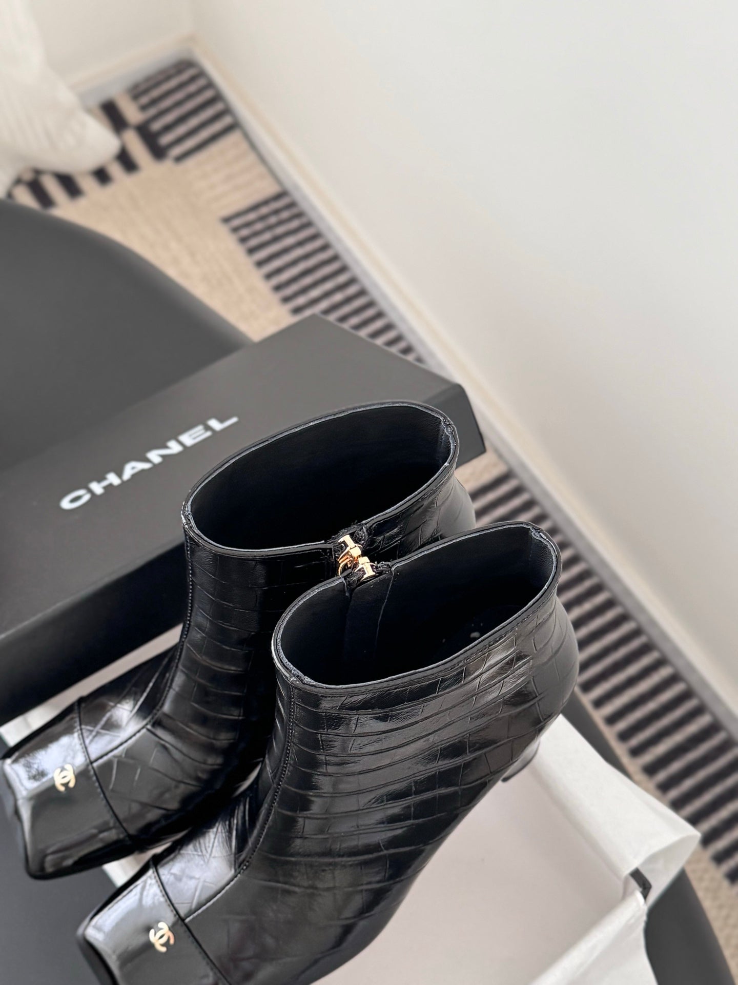 Chan 26ss ankle boots