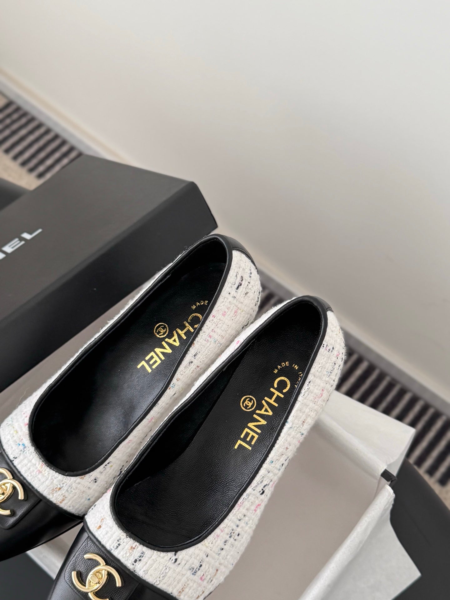 Chan 26ss kitten heel