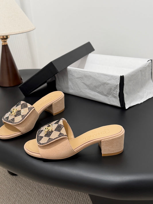 Chan 26ss rhinestone-embellished chunky sandals