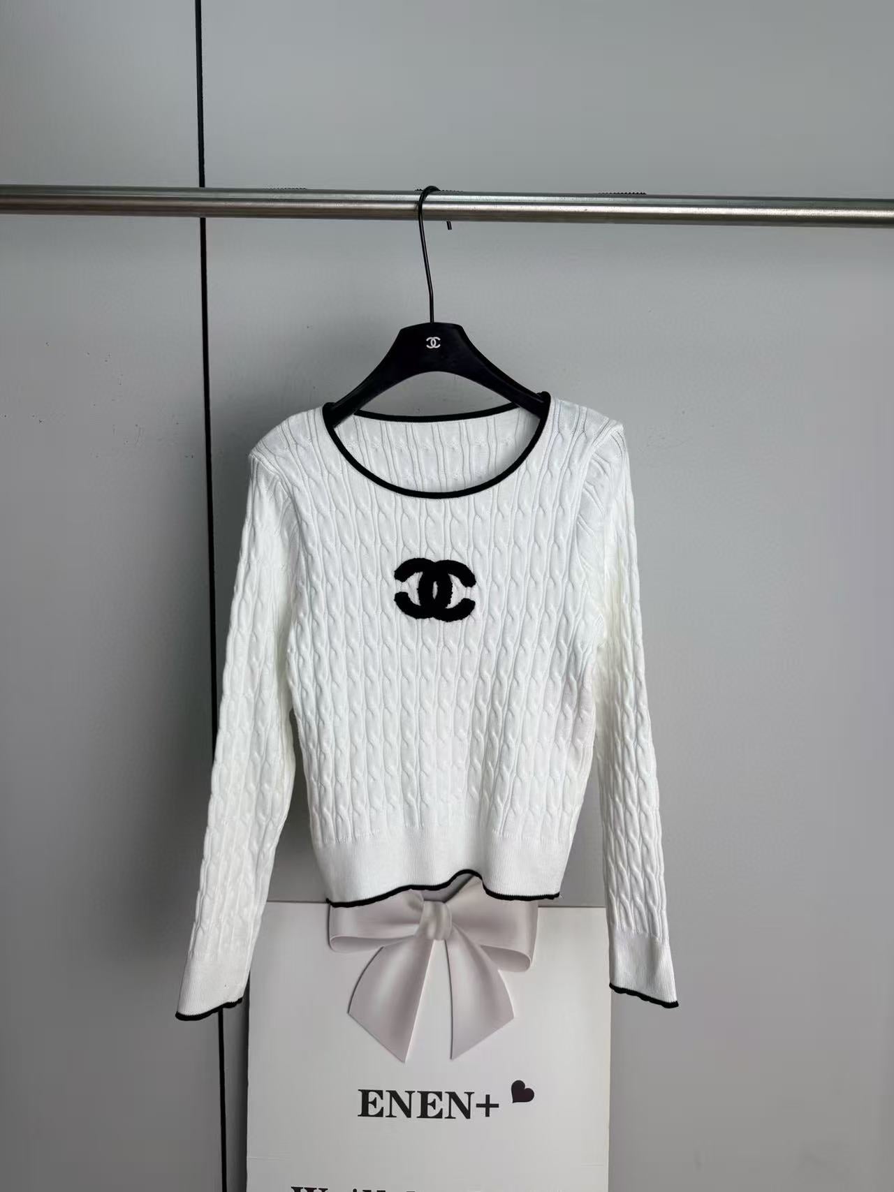Chan 25fw knitted sweater