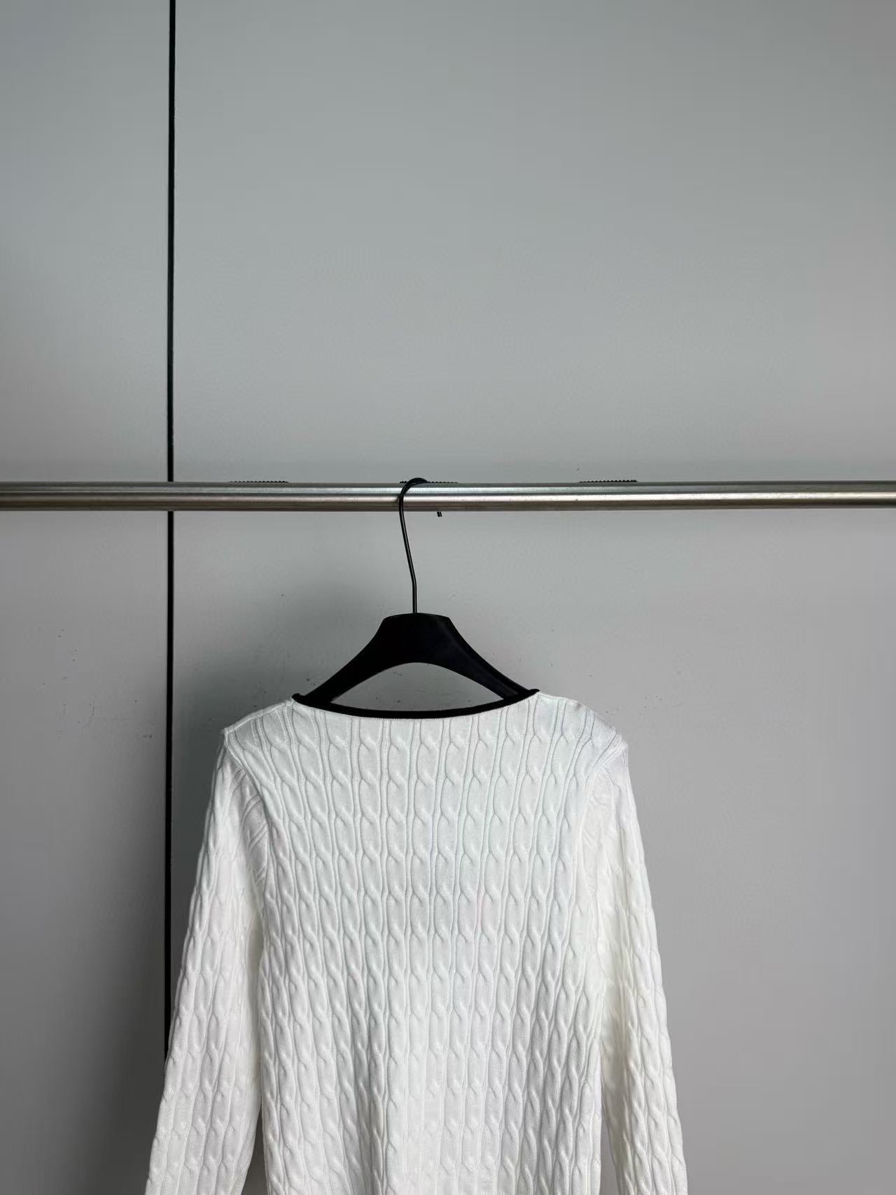 Chan 25fw knitted sweater