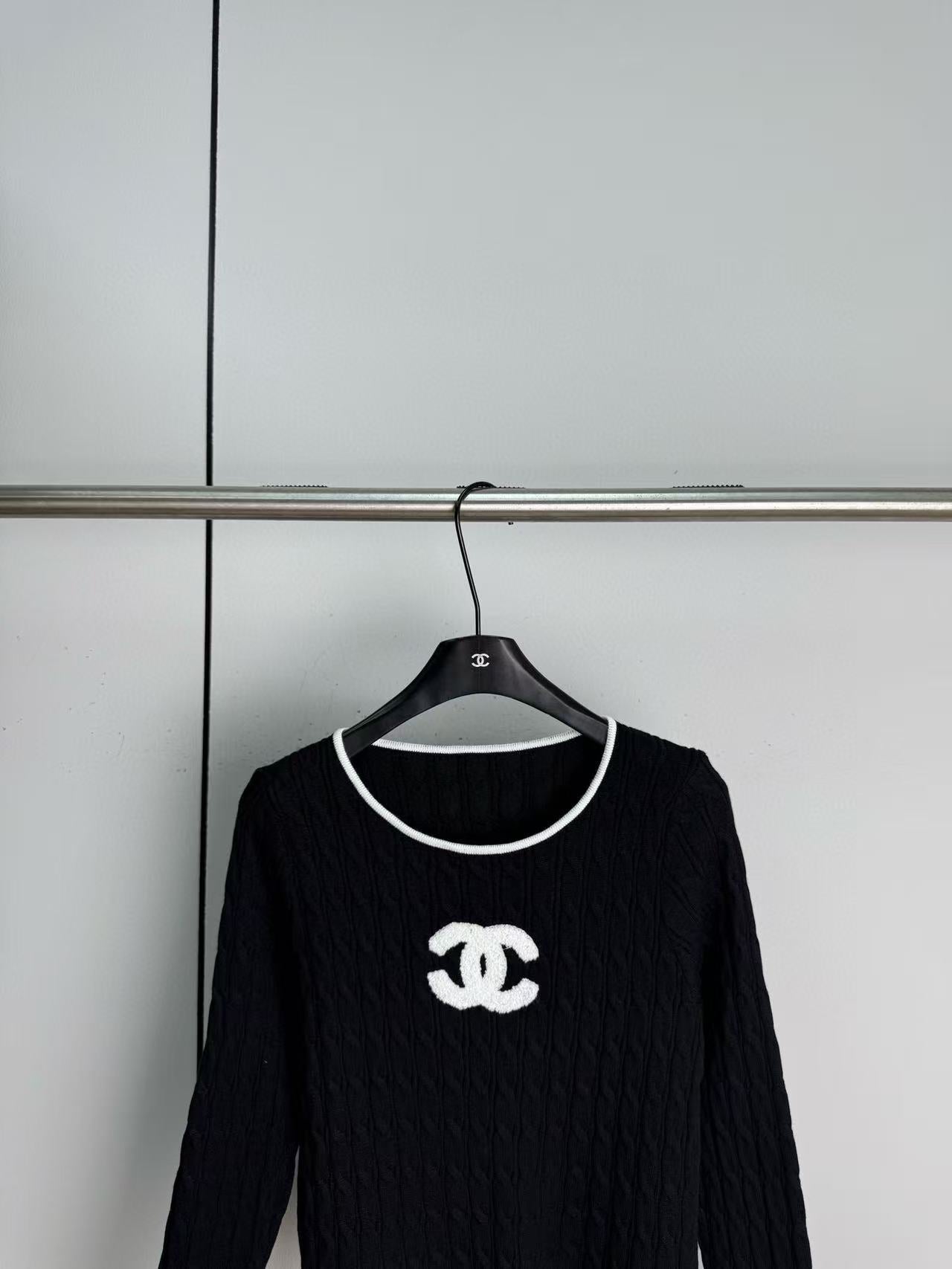 Chan 25fw knitted sweater