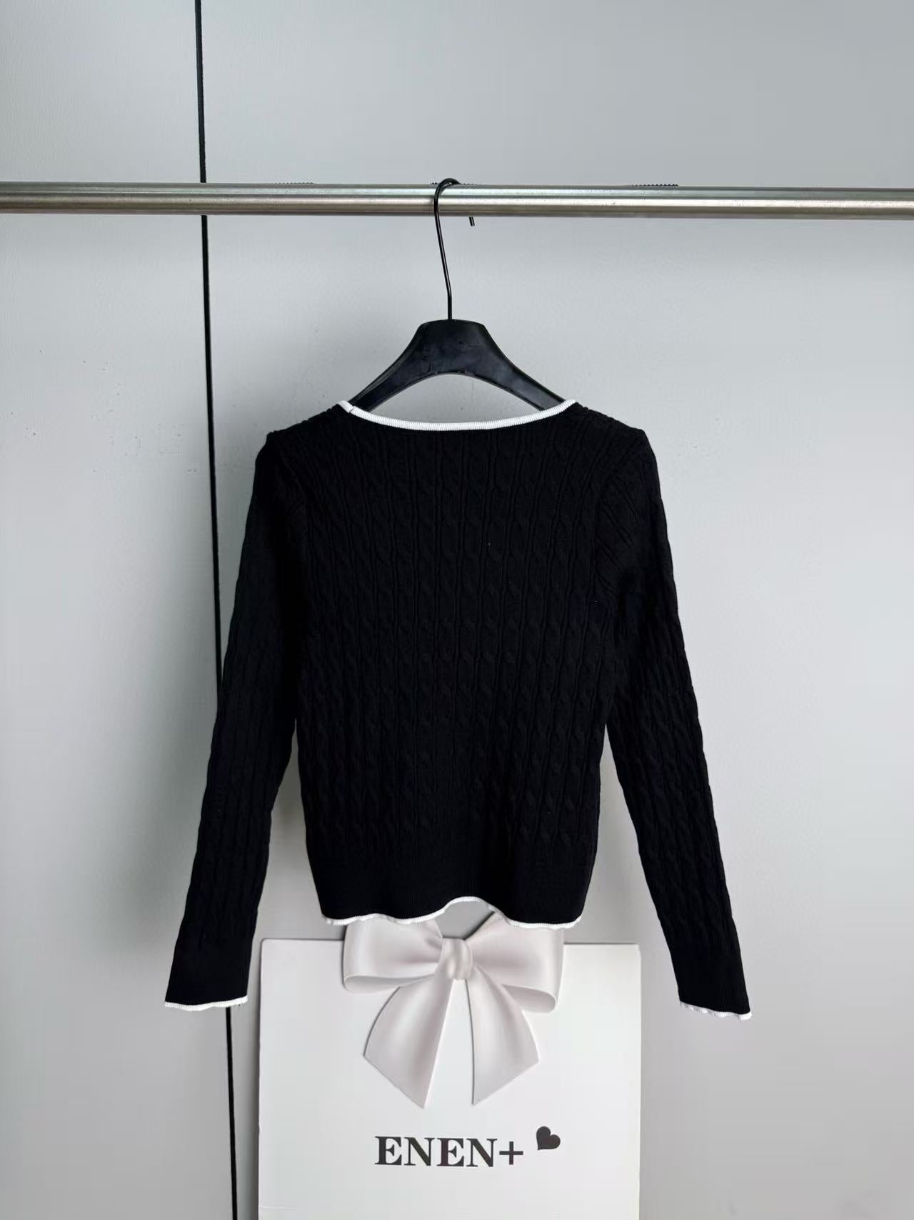 Chan 25fw knitted sweater