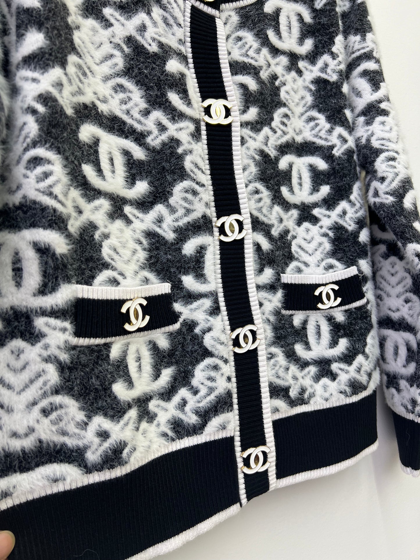 Chan 25fw knitted cardigan