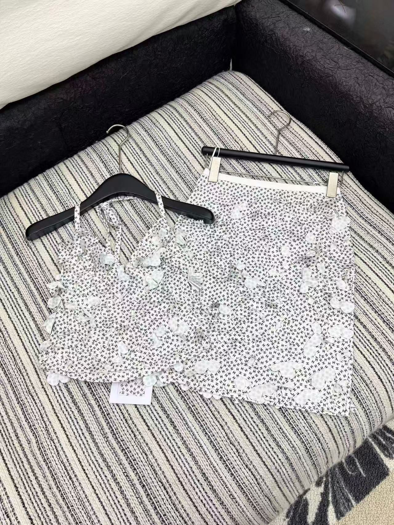 Chan 25ss camisole skirt set