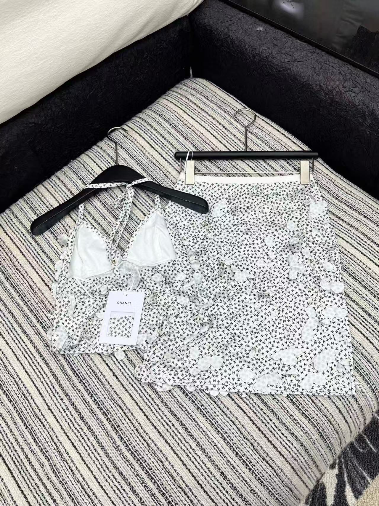 Chan 25ss camisole skirt set