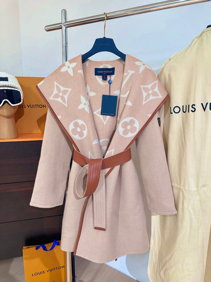 Louis jacquard coat