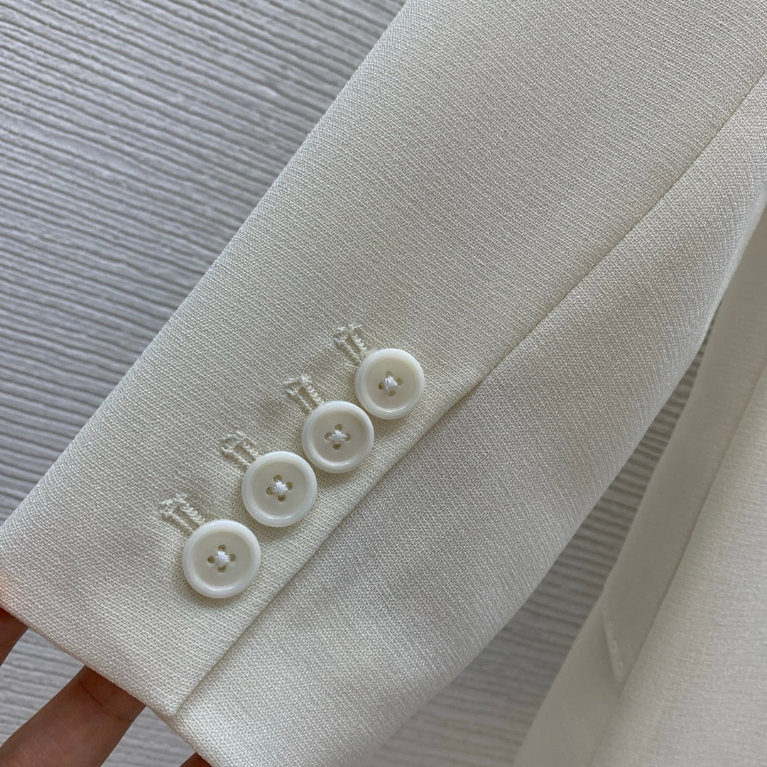 MCQ suit