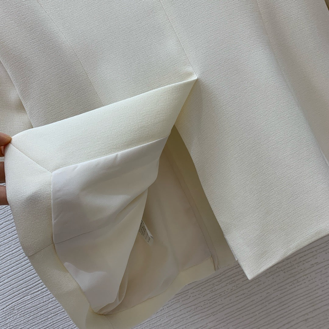 MCQ suit