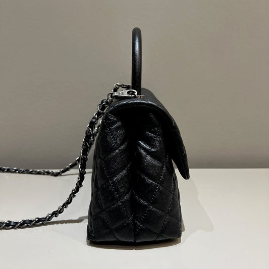 CH LARGE FLAP BAG WITH TOP HANDLE 29  Small Grained Calfskin Black