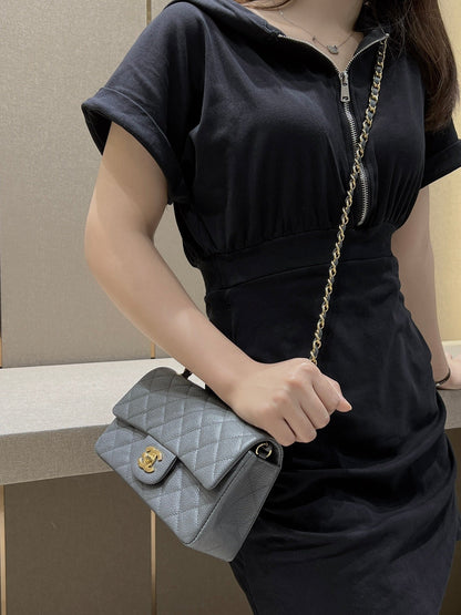 CH  MINI CLASSIC HANDBAG 20 Grained Calfskin Grey