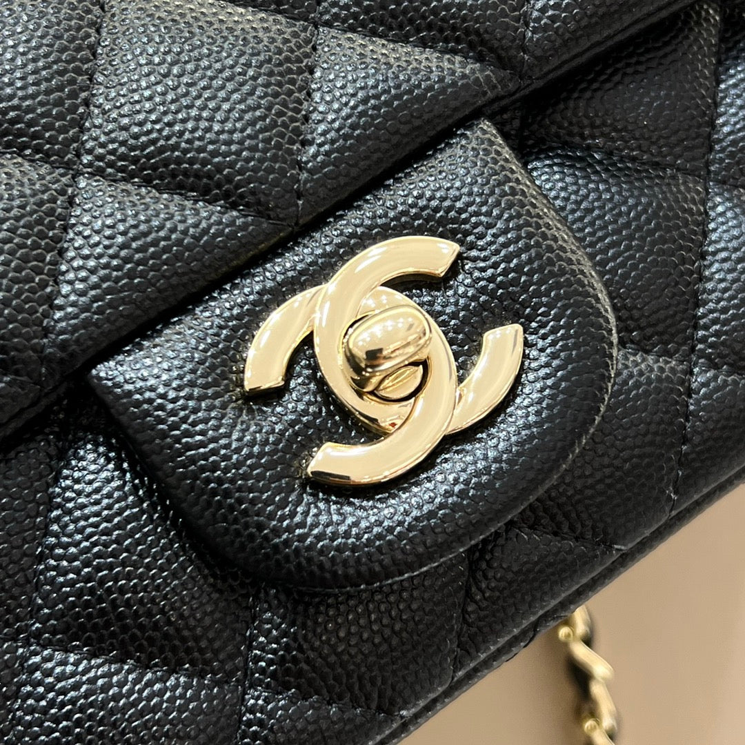CH  MINI CLASSIC HANDBAG 20 Small Grained Calfskin Black