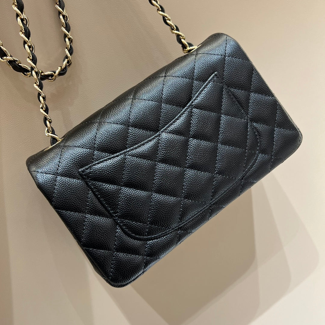 CH  MINI CLASSIC HANDBAG 20 Small Grained Calfskin Black