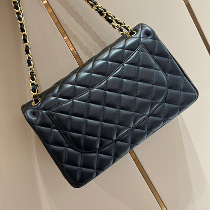 CH  LARGE CLASSIC HANDBAG 30 Lambskin Black