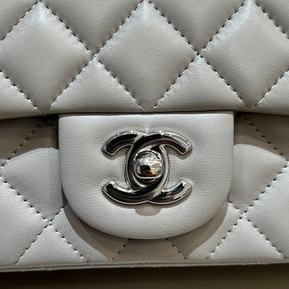 CH MINI CLASSIC HANDBAG 20 Lambskin Dove Gray