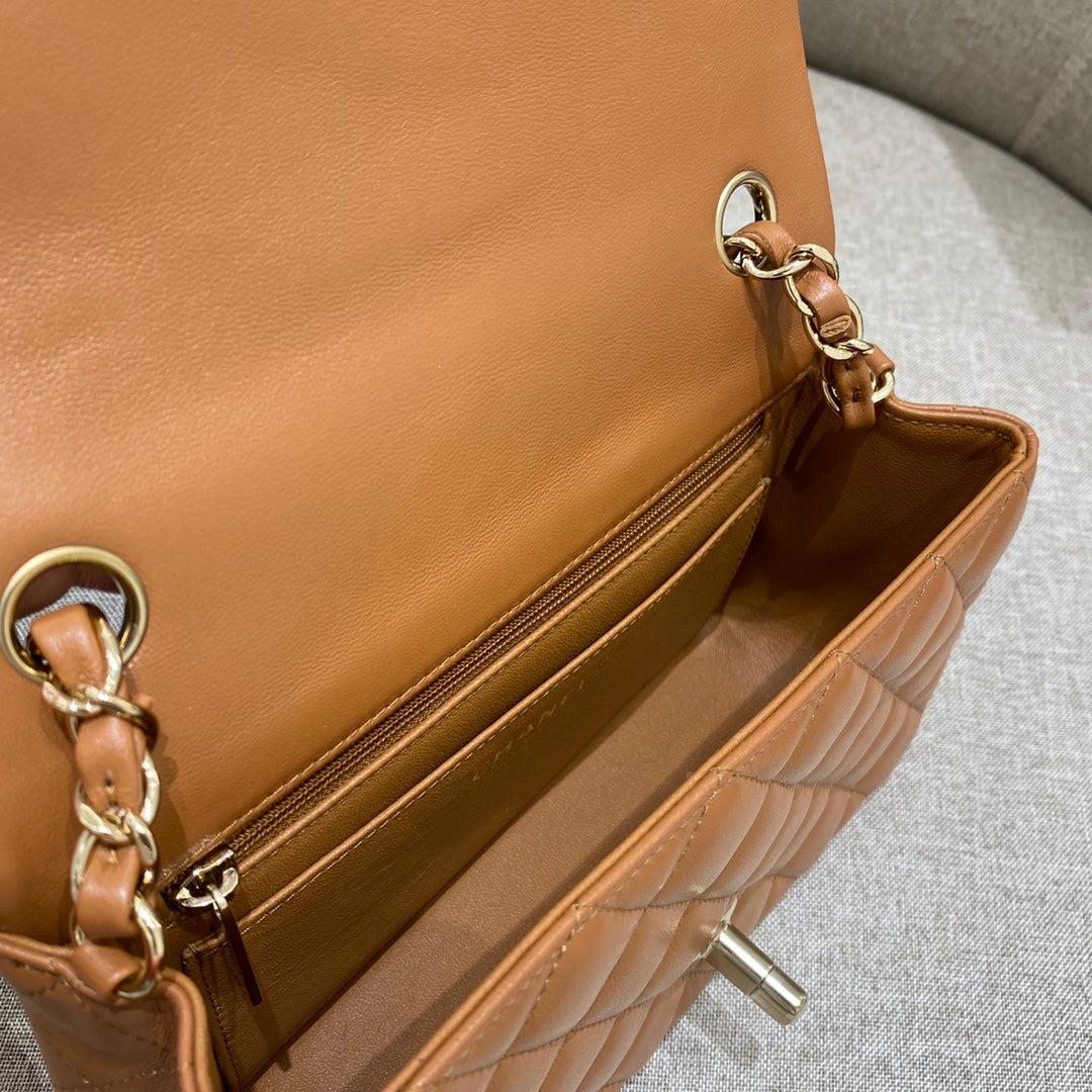 CH  MINI CLASSIC HANDBAG 20 Lambskin Gold Brown