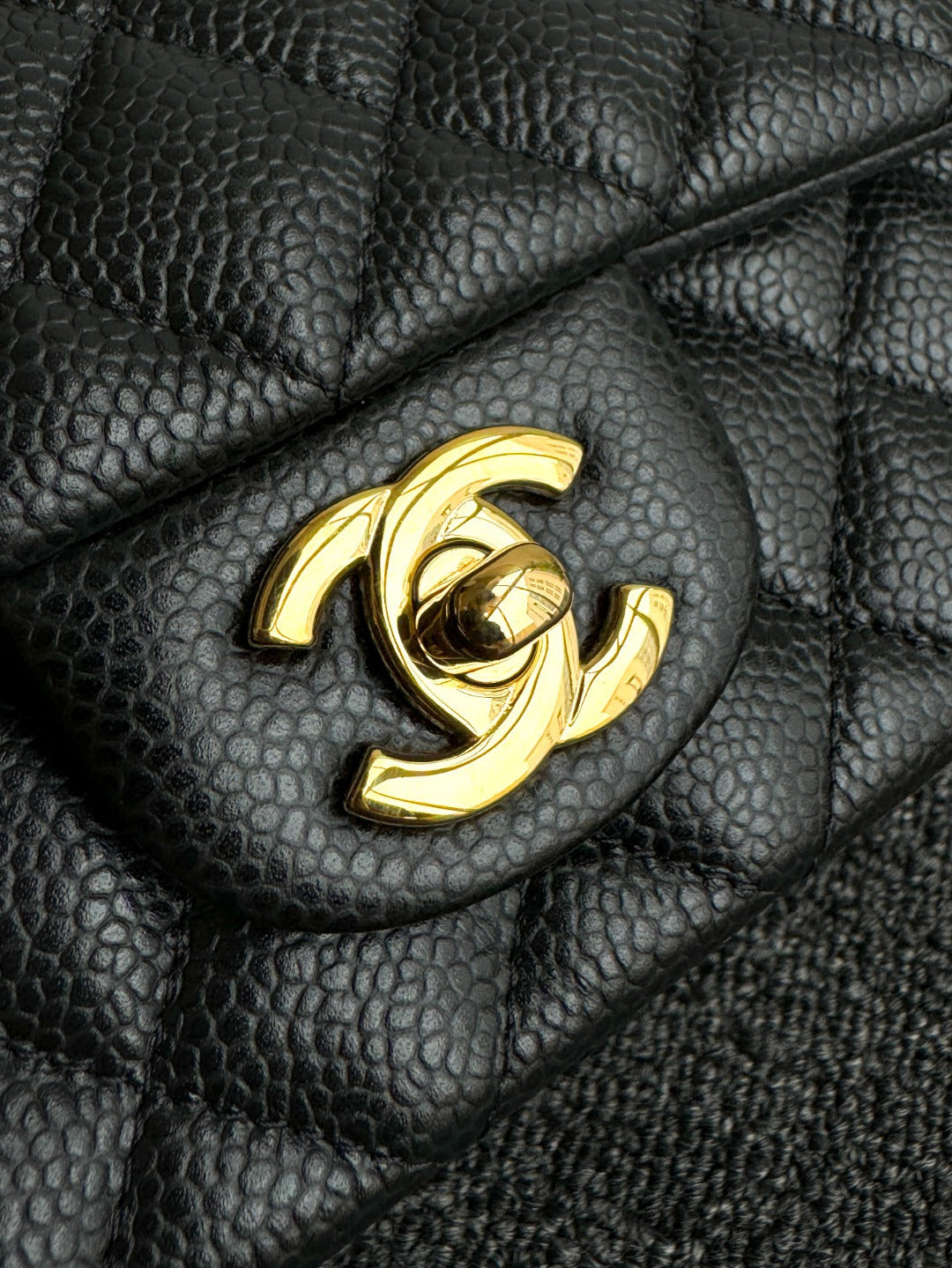 CH  MINI CLASSIC HANDBAG 20 Grained Calfskin Black