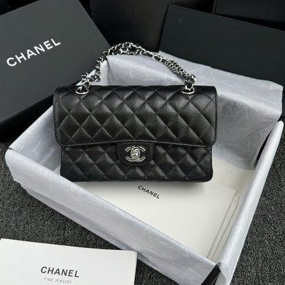 CH  SMALL CLASSIC HANDBAG 23 Grained Calfskin Black