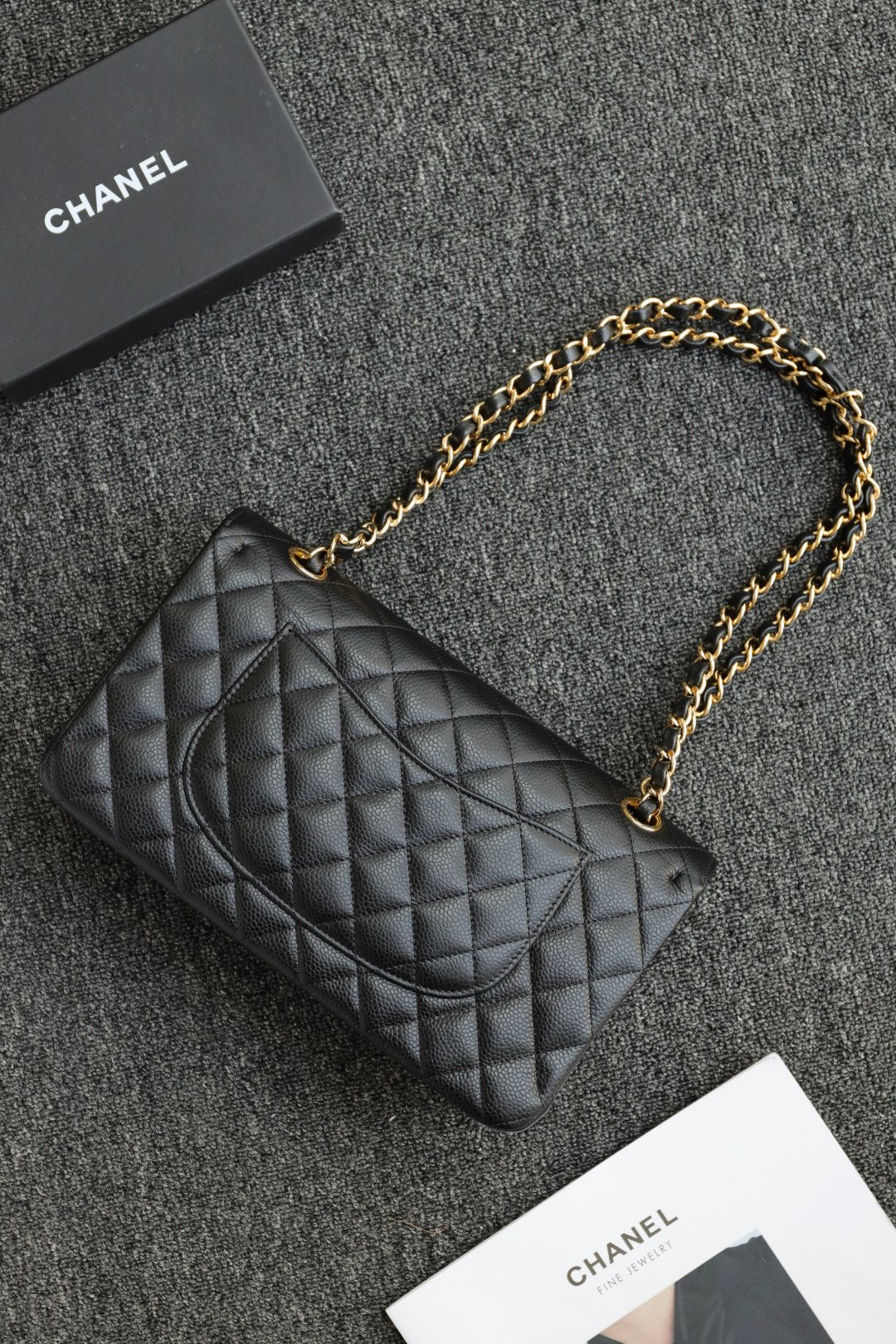 CH CLASSIC 11.12 HANDBAG 25.5 Grained Calfskin Black