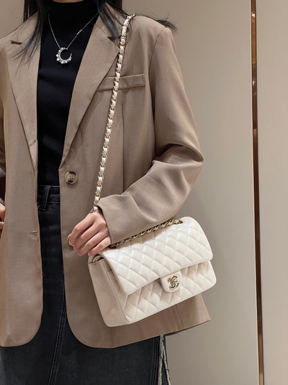CH CLASSIC 11.12 HANDBAG 25.5 Lambskin Off-White