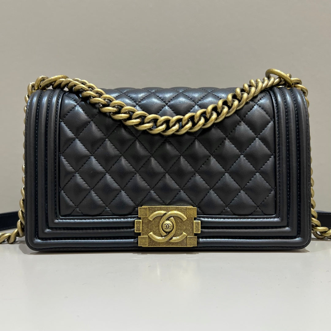 CH BOY HANDBAG 25  Lambskin Black