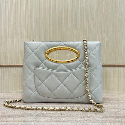 CH 24B Clutch bag Lambskin Light Gray