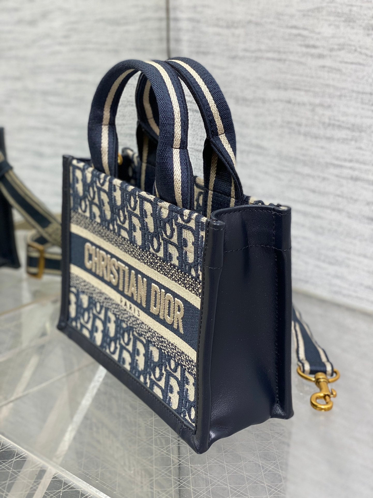 DO  Book Tote Bag Blue Di0r Oblique Embroidery and Calfskin