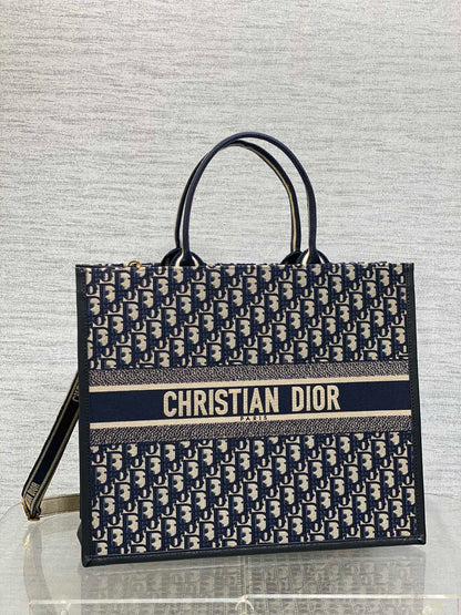 DO  Book Tote Bag Blue Di0r Oblique Embroidery and Calfskin