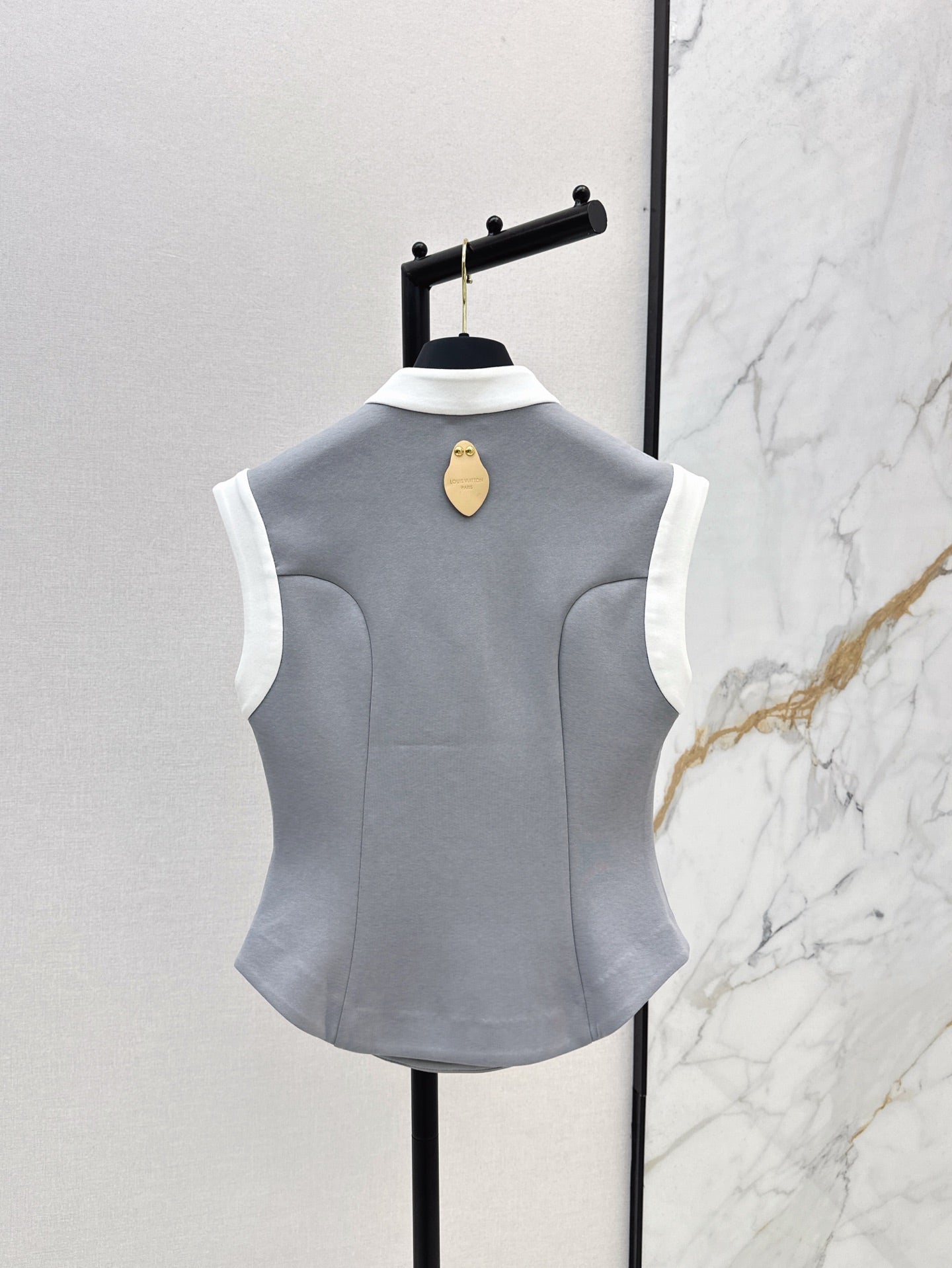 L 25ss vest