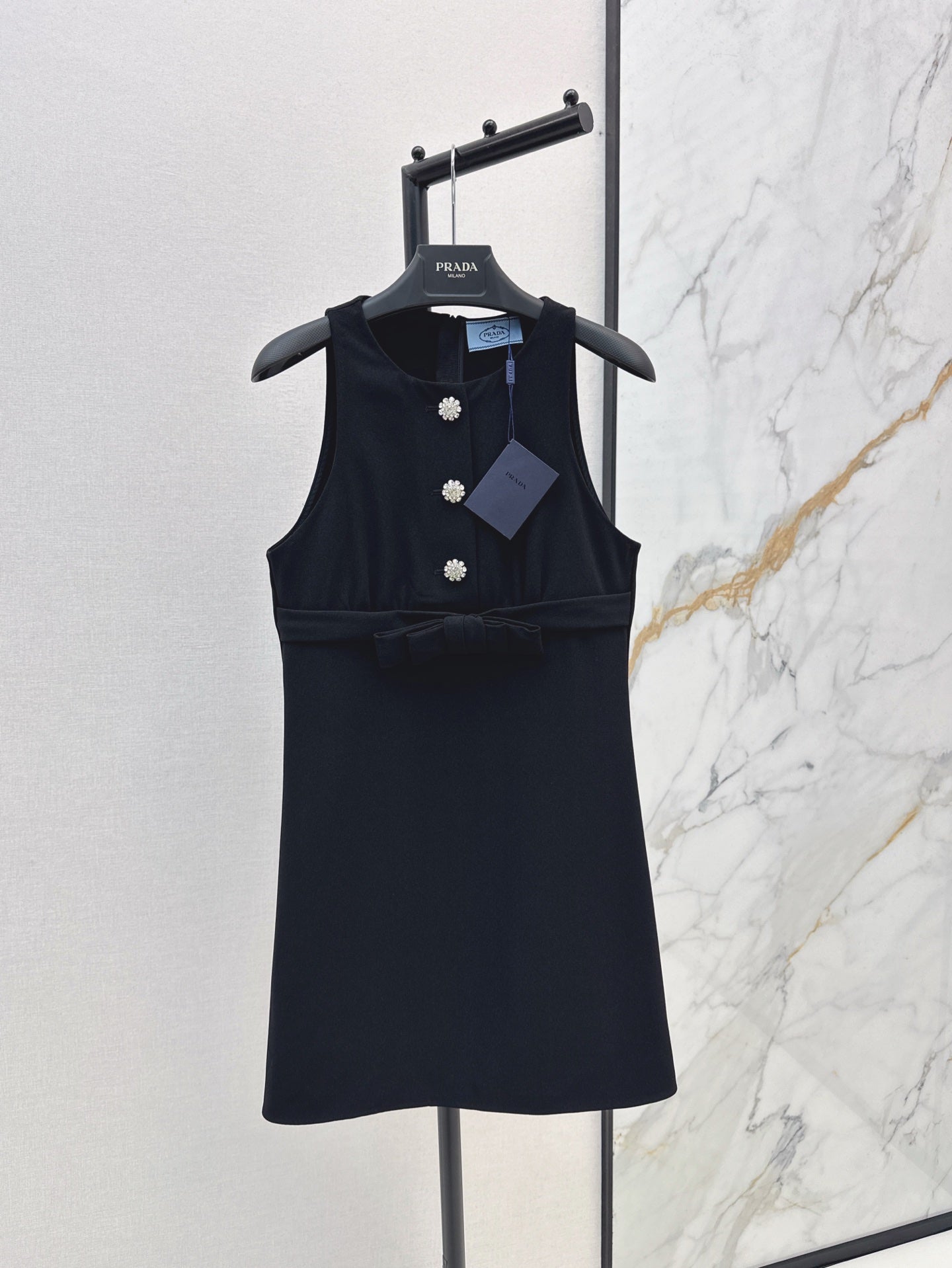 P 25ss sleeveless dress