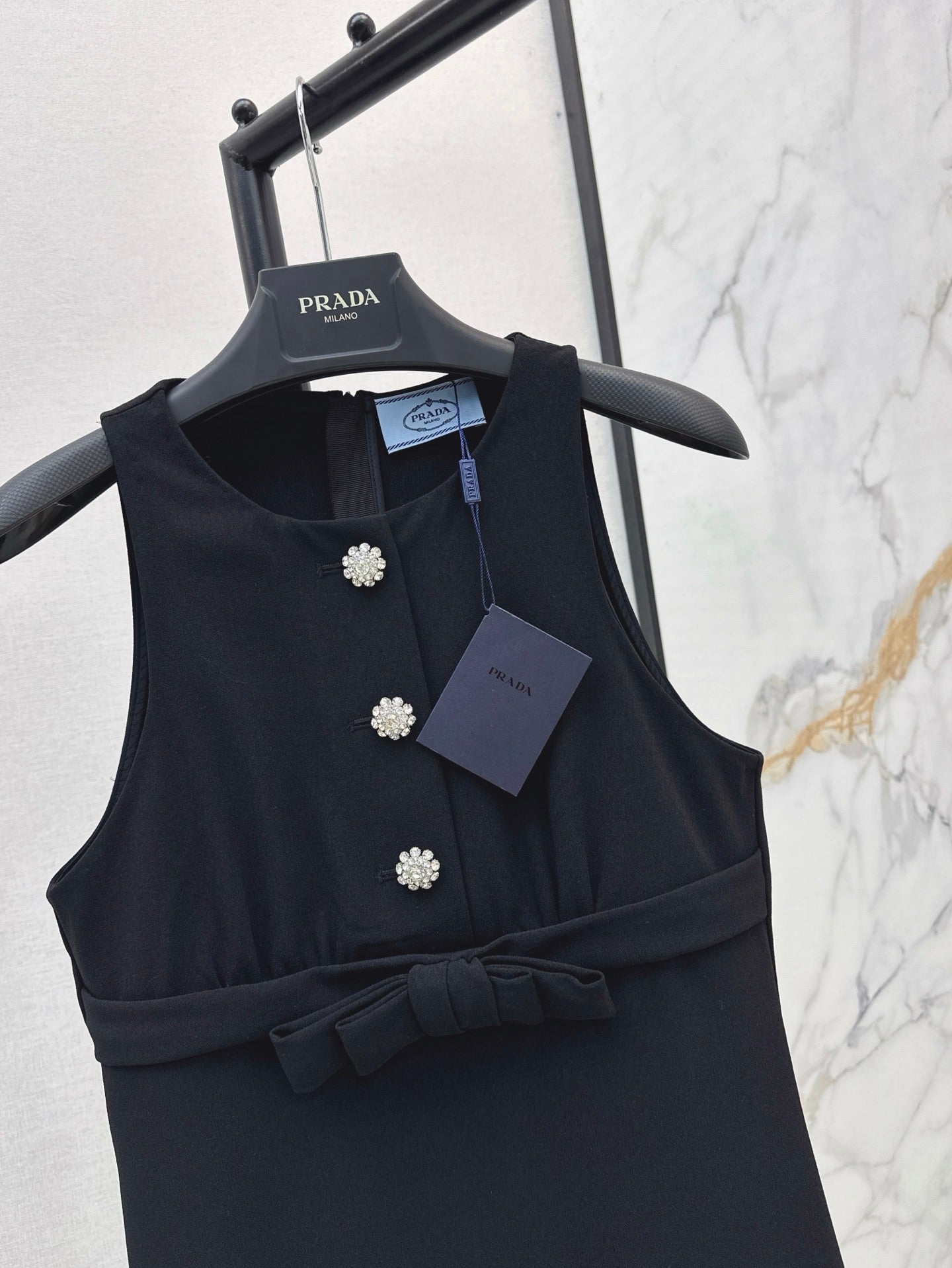P 25ss sleeveless dress
