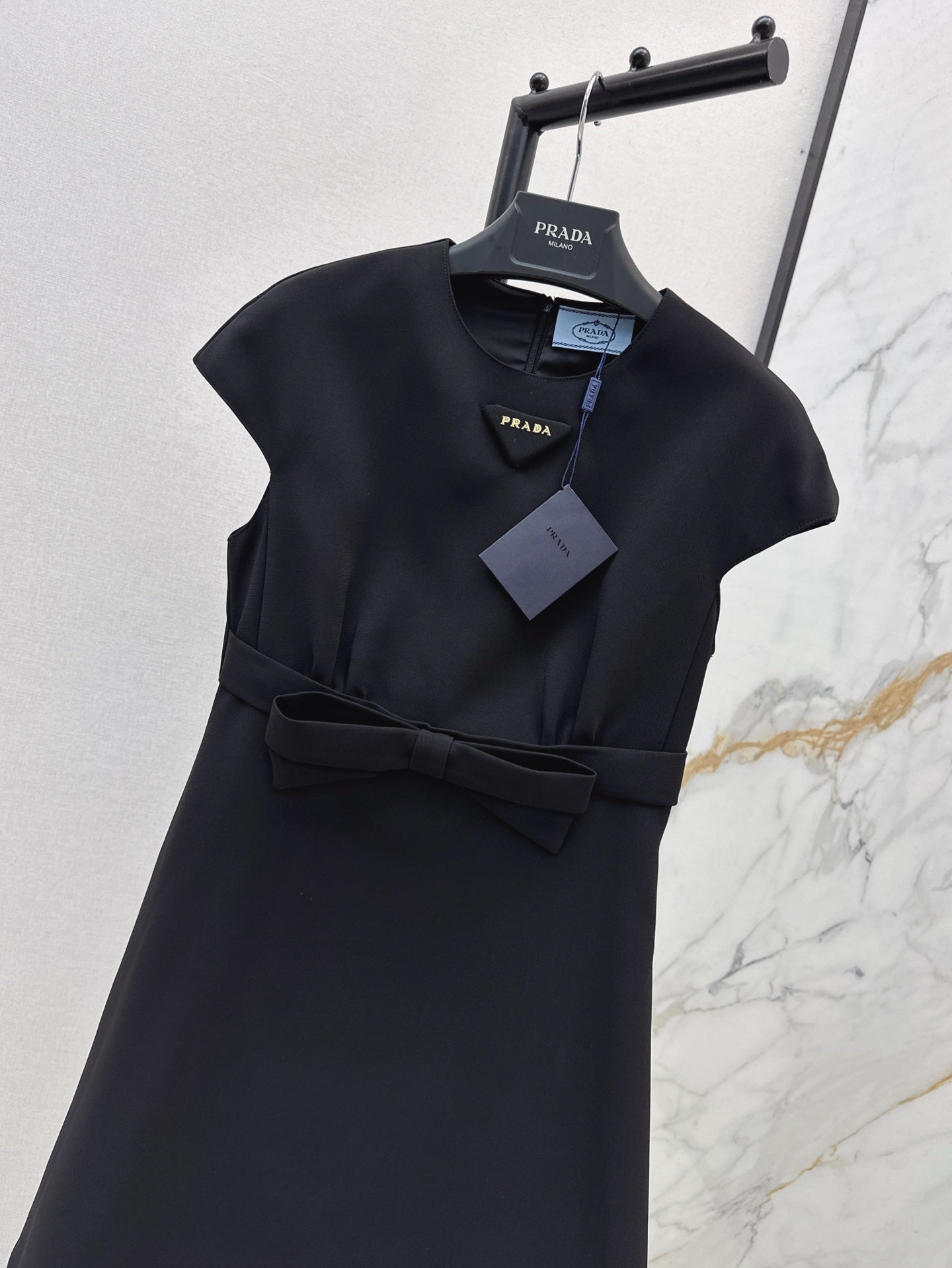 P 25ss sleeveless dress