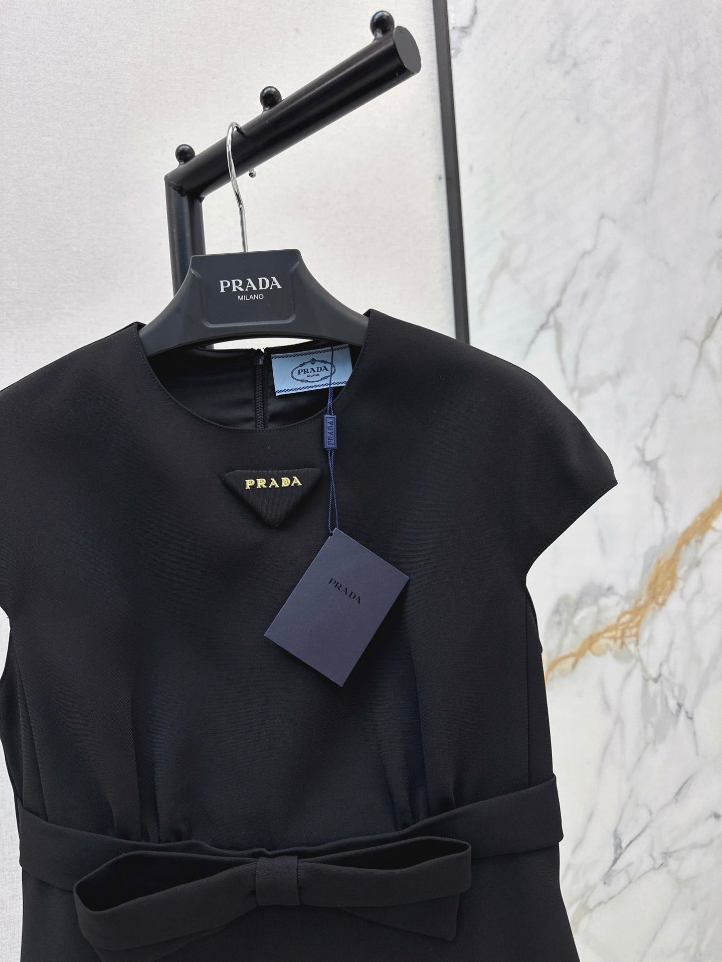 P 25ss sleeveless dress