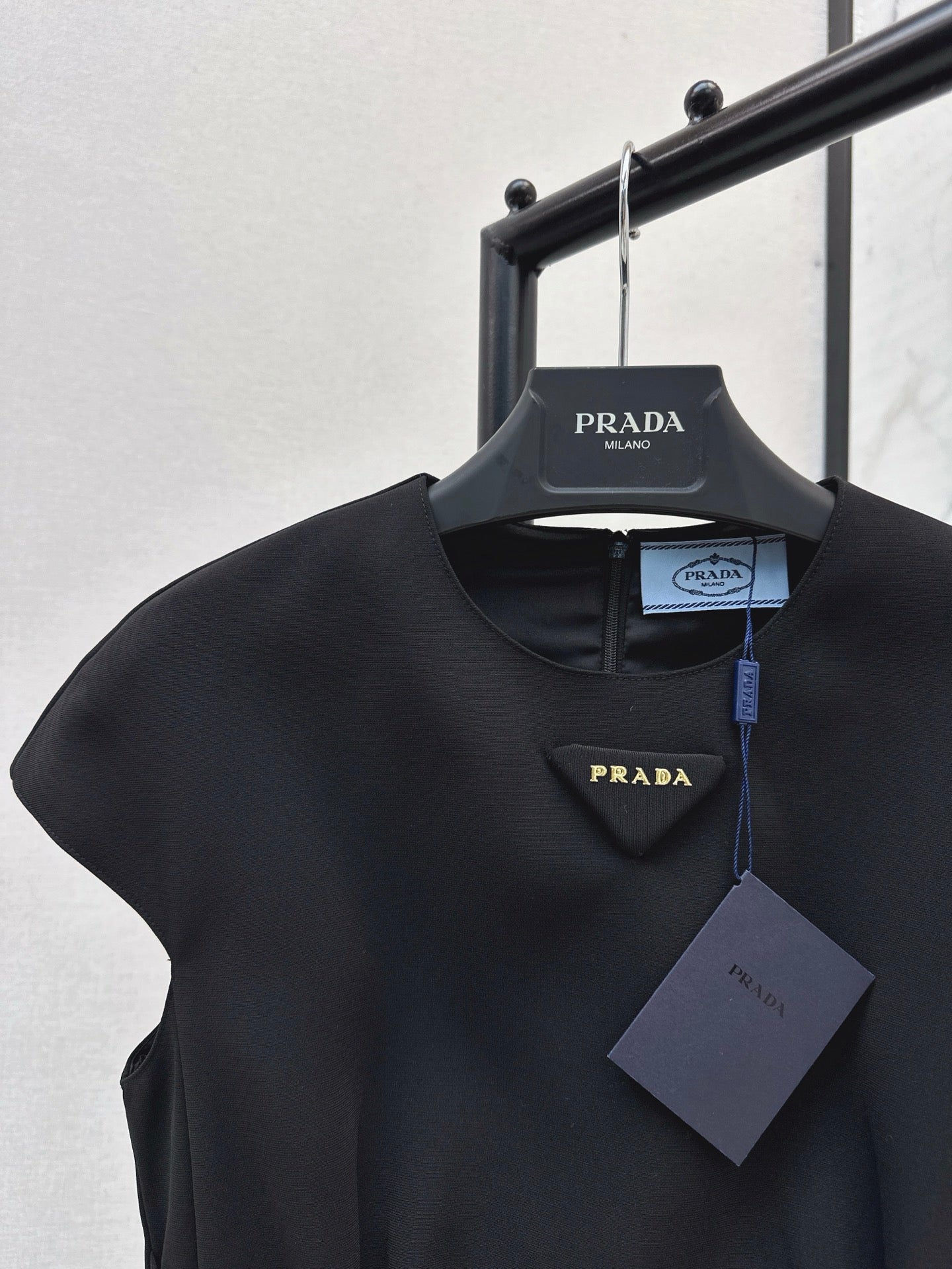 P 25ss sleeveless dress